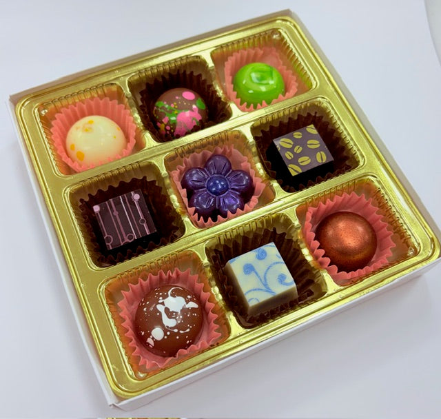 Mother's Day 9 Piece Box (Ships on May 4, 2026)